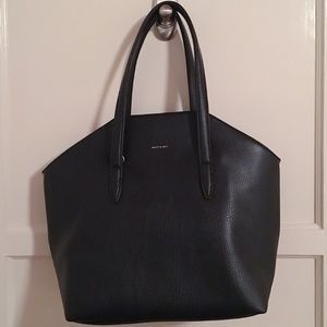 Matt & Nat Black Baxter Handbag (NWT)